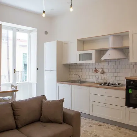 Apartment Central *
